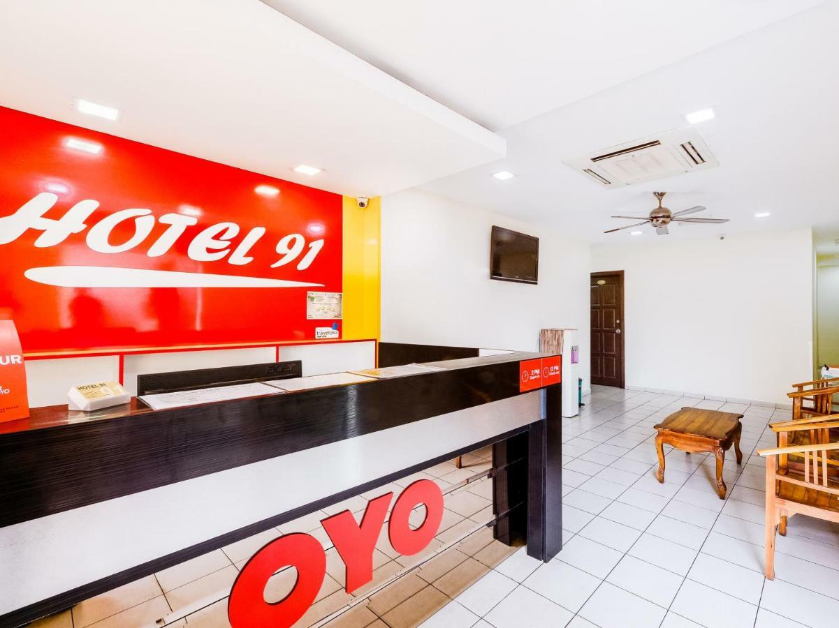 Oyo 91130 Hotel 91 Bukit Mewah Каджанг Екстер'єр фото