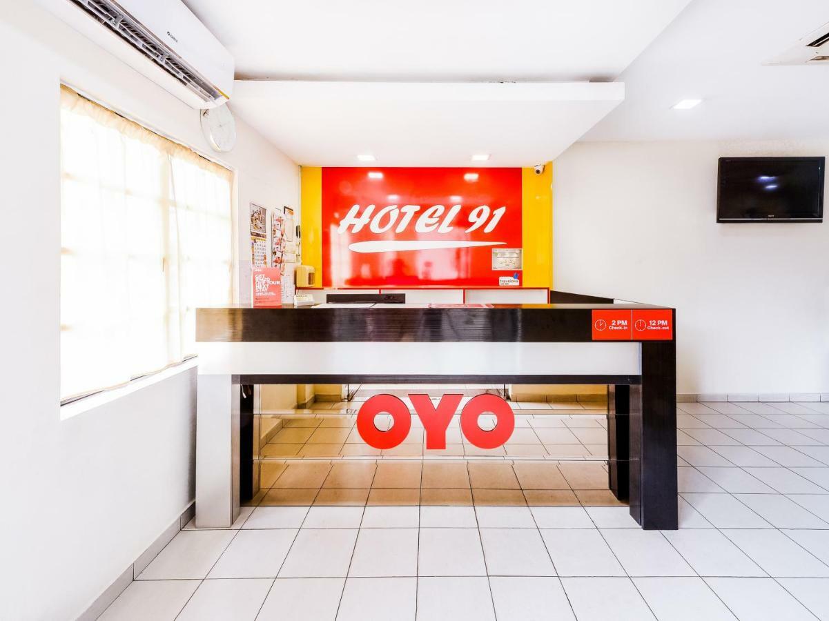 Oyo 91130 Hotel 91 Bukit Mewah Каджанг Екстер'єр фото